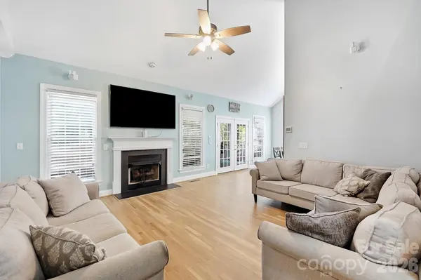 7702 Spanish Oaks DR, Waxhaw, NC 28173