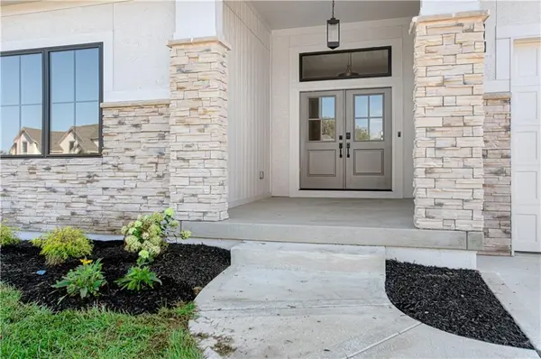 2343 Foxtail DR, Kearney, MO 64060