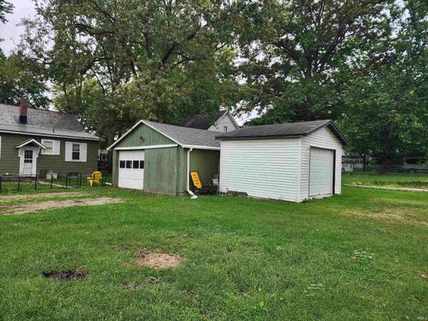 467 E Franklin ST, Berne, IN 46711