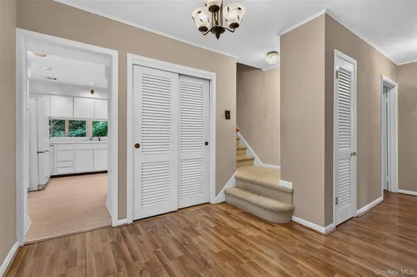 38 Beverly RD, White Plains, NY 10605