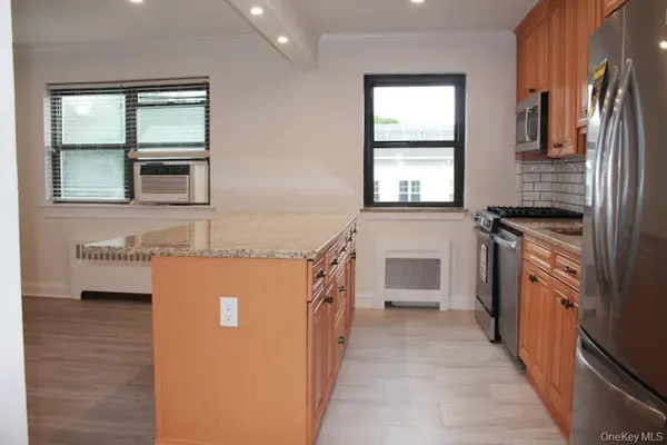 61 White Oak #5H, New Rochelle, NY 10801