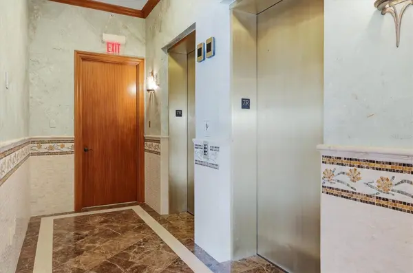 420 GOLDEN GATE PT #700, Sarasota, FL 34236