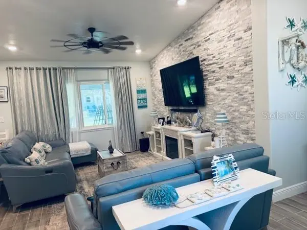 346 PELICAN AVE, Daytona Beach, FL 32118