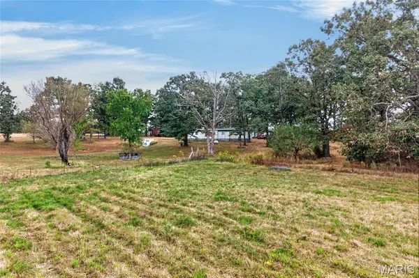 17506 Campground RD, Phillipsburg, MO 65722