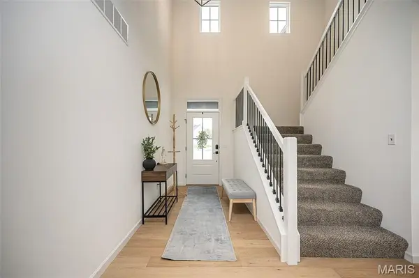 104 Copper Stone Pt, Wentzville, MO 63385