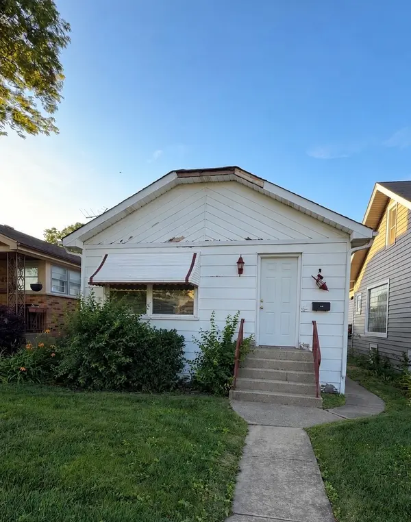 8636 Palmer ST, River Grove, IL 60171