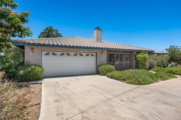 12450 Algonquin RD, Apply Valley, CA 92308