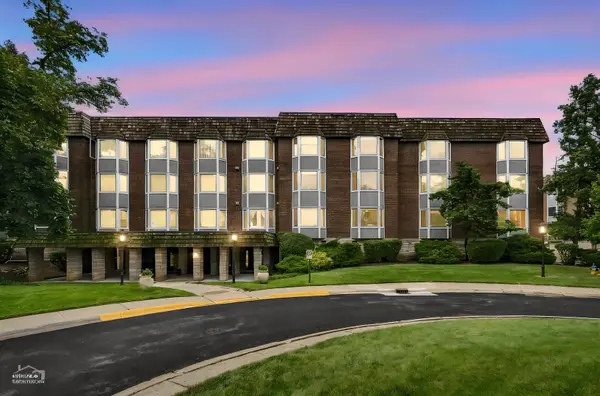 2600 Windsor Mall #3E, Park Ridge, IL 60068