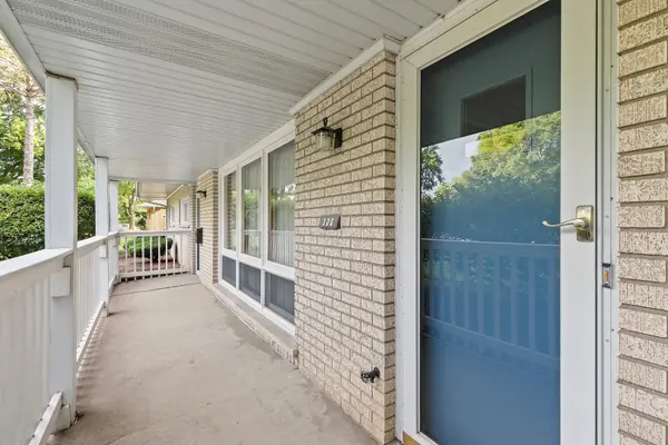 320 N Alfred AVE, Elgin, IL 60123