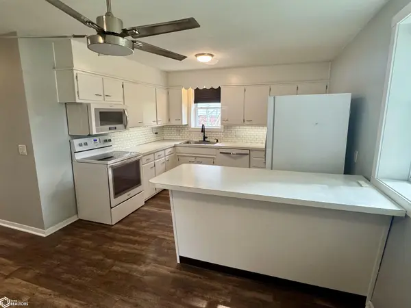 306 6Th ST, Victor, IA 52347