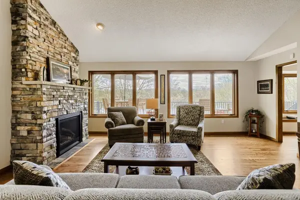 18130 Robinson CIR, Dayton, MN 55327