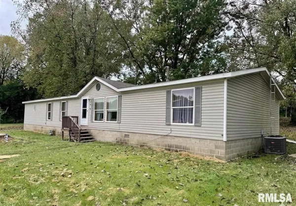 158 N Rogers Park DR, Canton, IL 61520