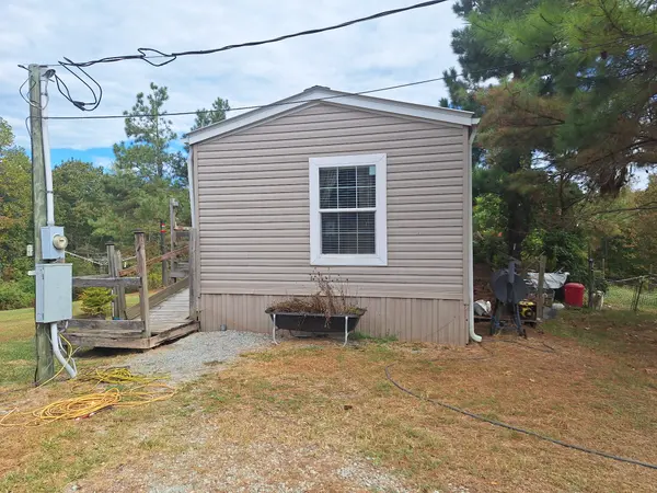 628 Mink Branch Acres Dr, Waynesboro, TN 38485