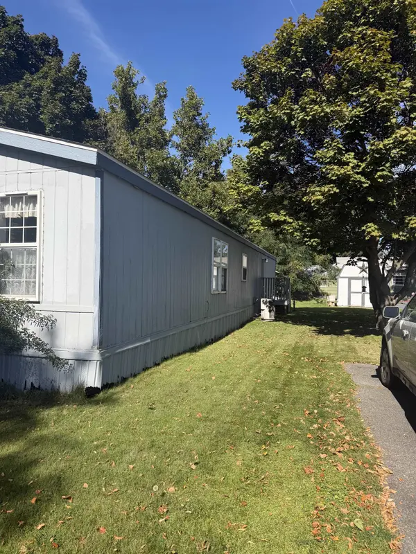 22105 E Wellesley Ave #Space #21, Otis Orchards, WA 99027