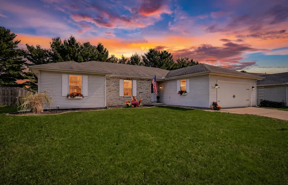 1704 Nancy Beth DR, Champaign, IL 61822