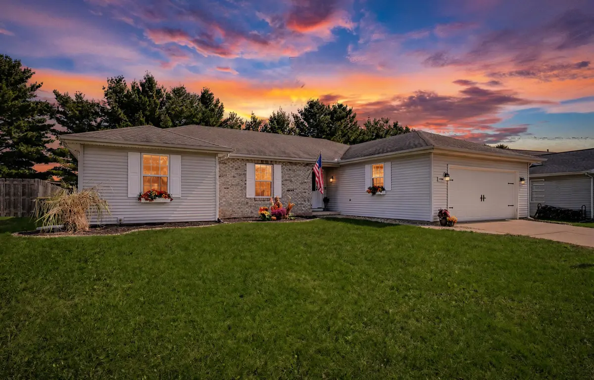 1704 Nancy Beth DR, Champaign, IL 61822