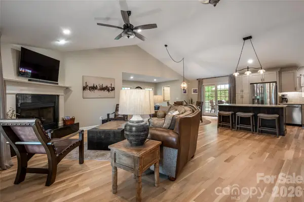 2375 Crymes Cove RD, Waynesville, NC 28786