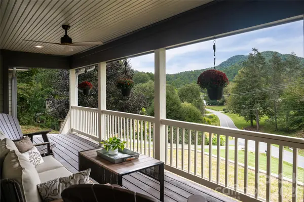 2375 Crymes Cove RD, Waynesville, NC 28786