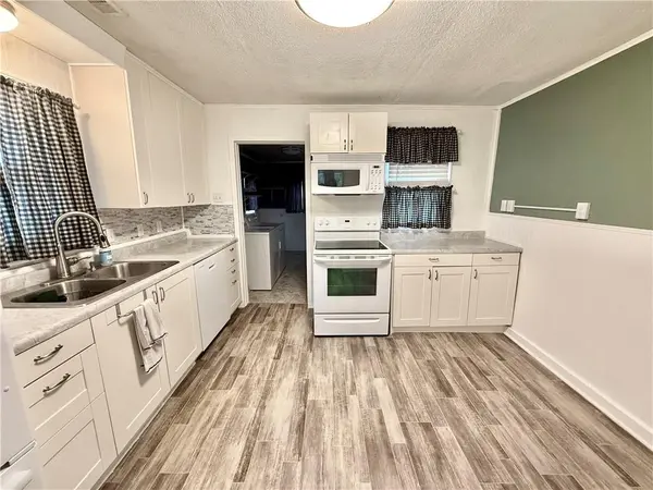 814 E 2ND ST, Maryville, MO 64468