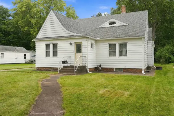 1756 E Beardsley AVE, Elkhart, IN 46514-3704