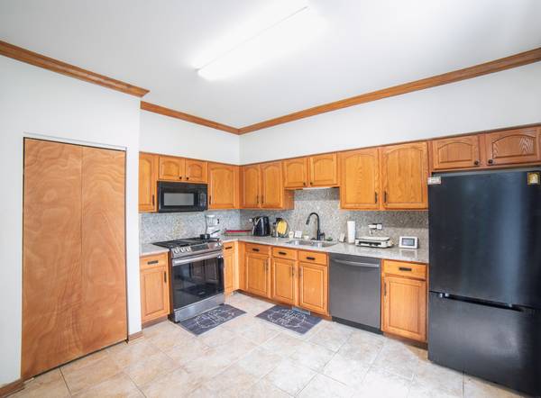 1441 Levato LN, Minooka, IL 60447