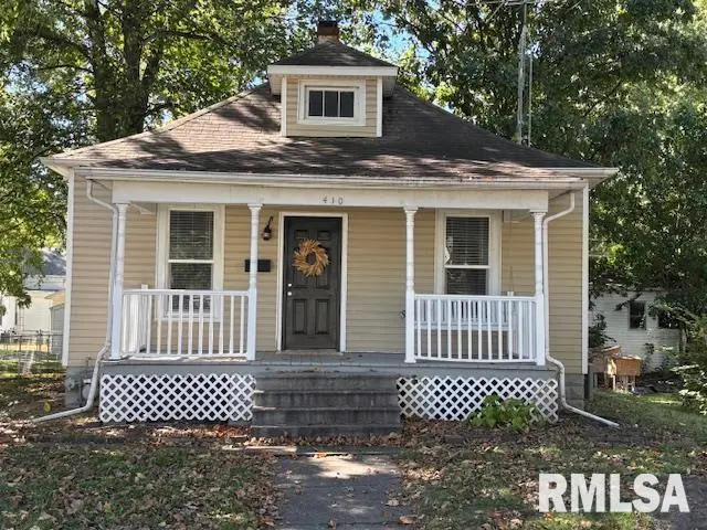 410 SUMNER ST, Carlinville, IL 62626