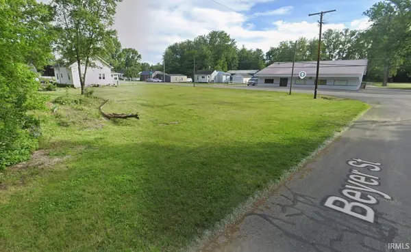 Mcclellan ST, Warsaw, IN 46580