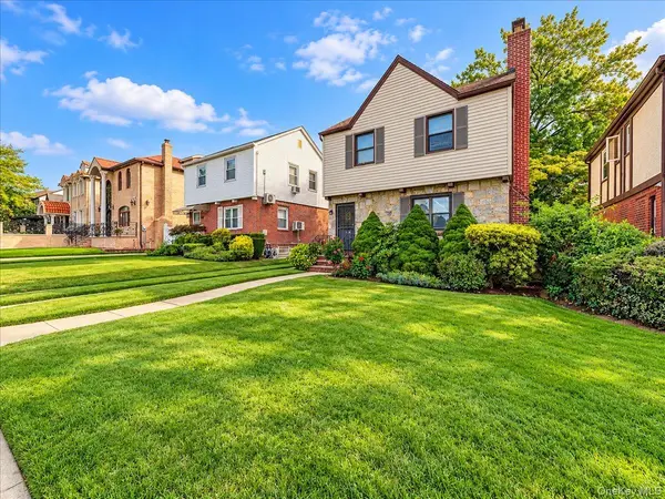 75-79 181st ST, Fresh Meadows, NY 11366