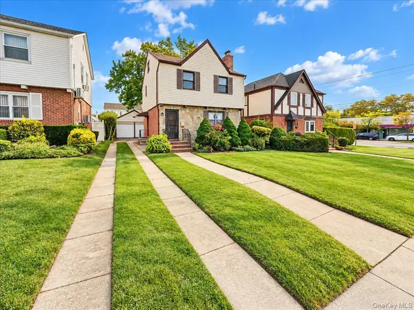75-79 181st ST, Fresh Meadows, NY 11366