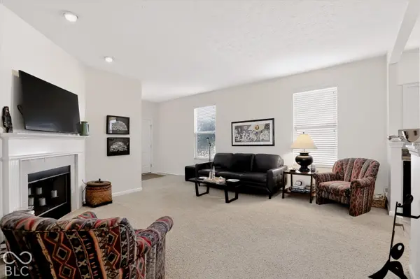 3731 White Cliff WAY, Whitestown, IN 46075