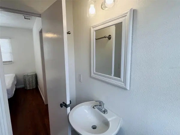 3100 W SAN CARLOS ST #300, Tampa, FL 33629