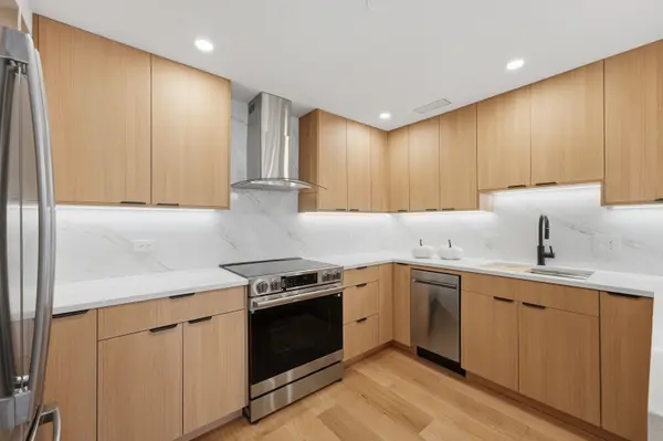 6007 N Sheridan RD #6H, Chicago, IL 60660