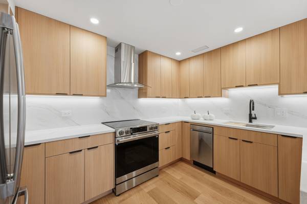 6007 N Sheridan RD #6H, Chicago, IL 60660