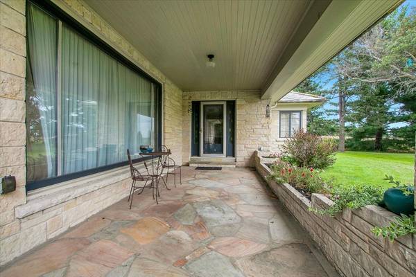 3255 E 12th RD, Ottawa, IL 61350