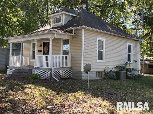 410 SUMNER ST, Carlinville, IL 62626