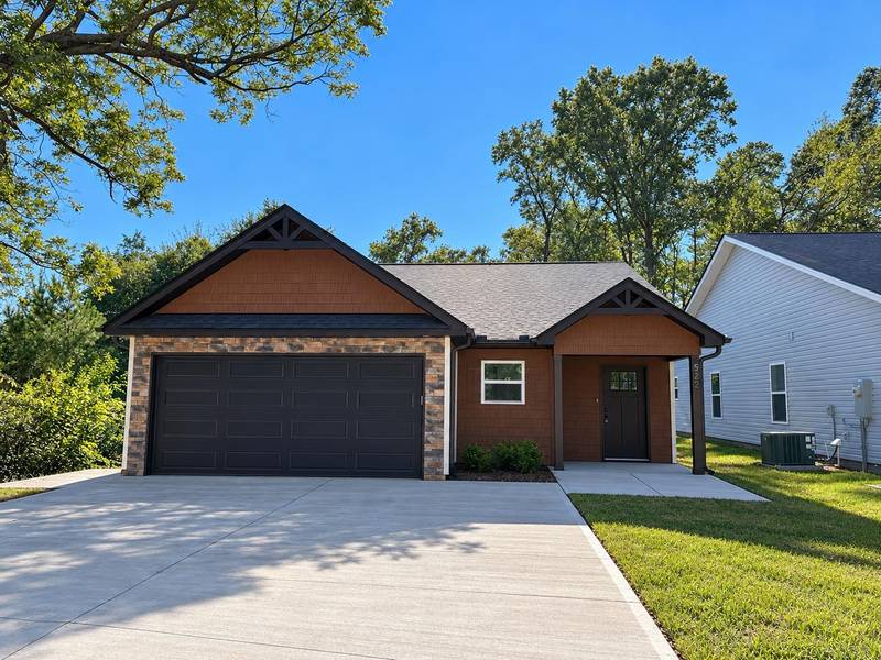 562 S Main ST, Woodruff, SC 29388