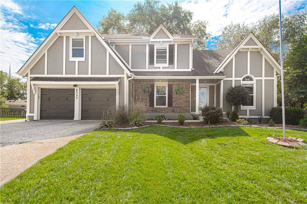 8533 Hall ST, Lenexa, KS 66216