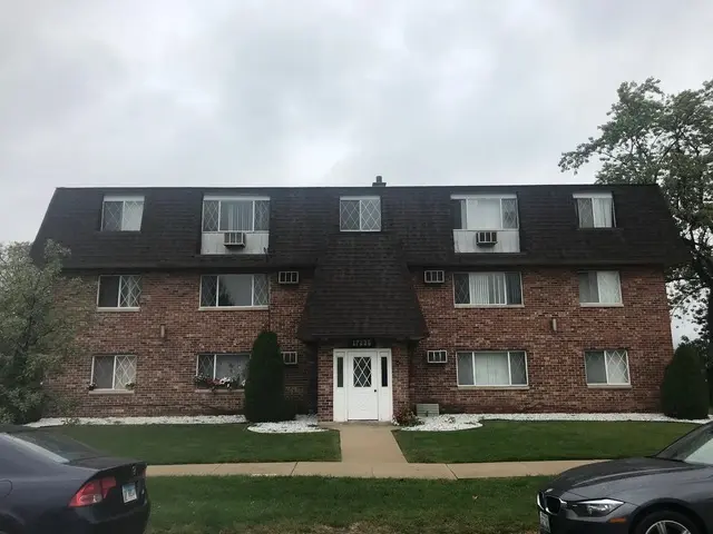 17236 71st CT #10, Tinley Park, IL 60477