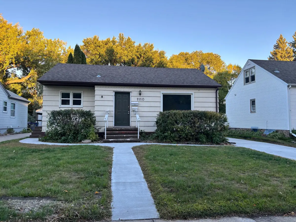 1110 12th ST S, Moorhead, MN 56560