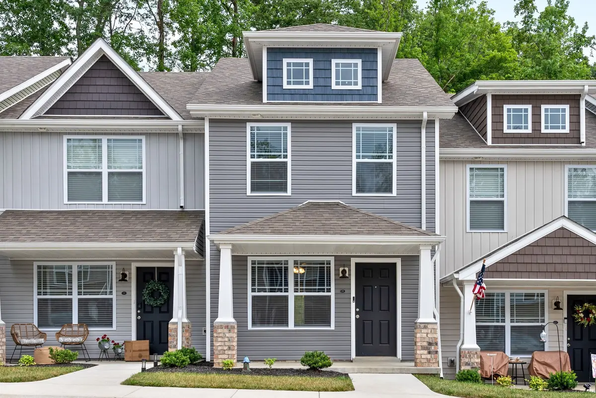 252 Woodland Valley Ln, Clarksville, TN 37040