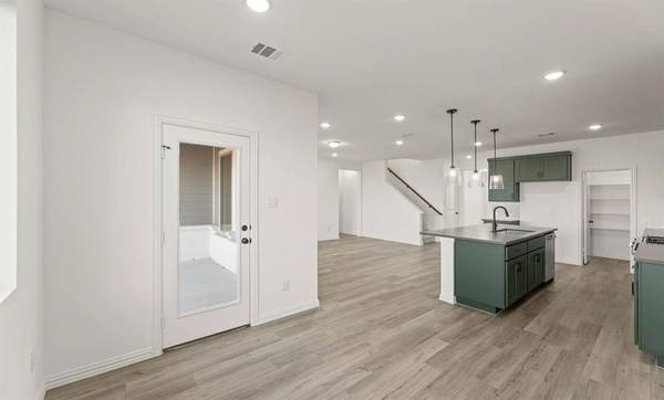 737 Waterhouse Lake Drive, Anna, TX 75409