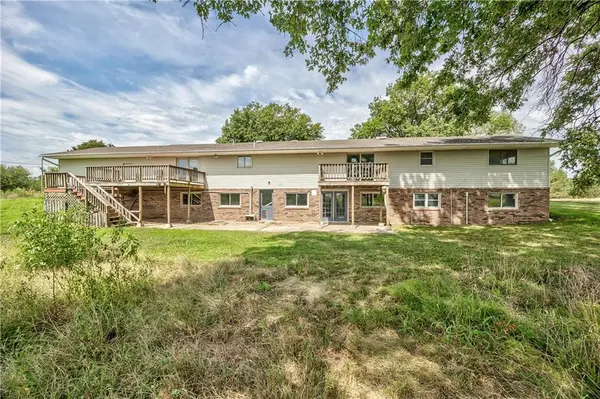 2333 NE County RD, Butler, MO 64730