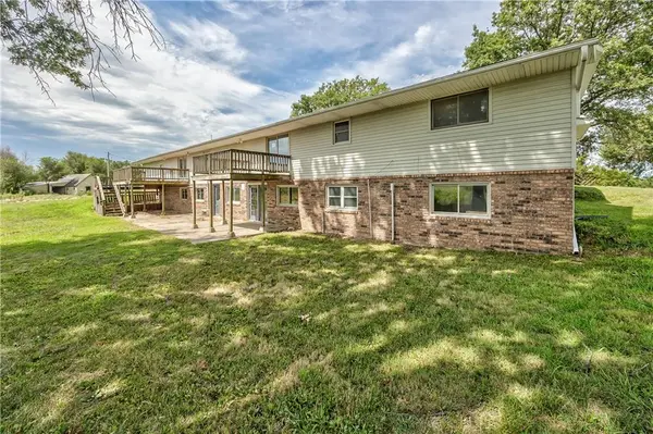 2333 NE County RD, Butler, MO 64730