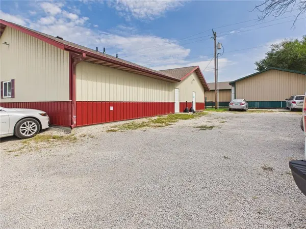 302 E 23rd ST, Fort Scott, KS 66701