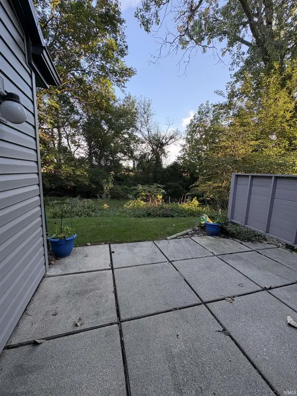 18 Woodspoint CIR, North Manchester, IN 46962