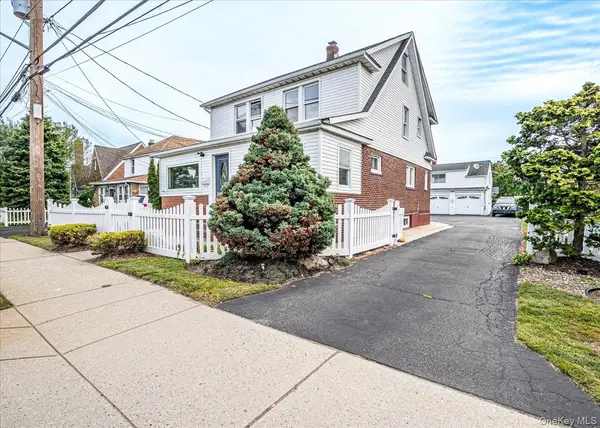 557 Newbridge RD, East Meadow, NY 11554