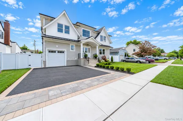 746 Blackstone AVE, East Meadow, NY 11554