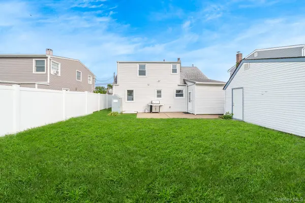 2230 Beech ST, Wantagh, NY 11793