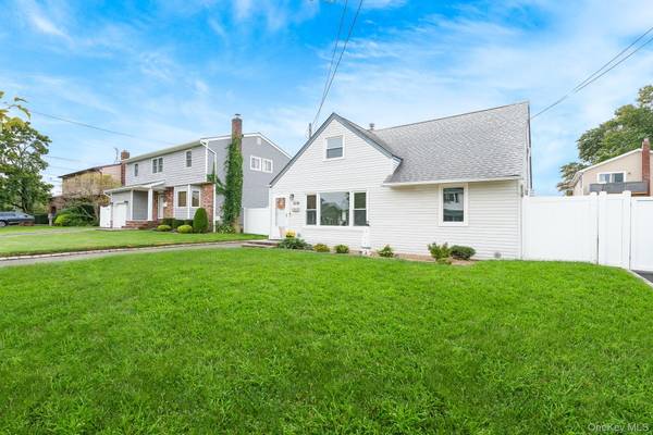 2230 Beech ST, Wantagh, NY 11793