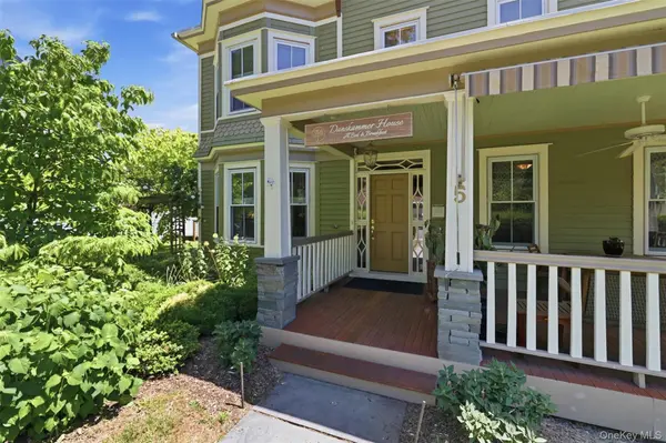 5 West ST, Marlboro, NY 12542